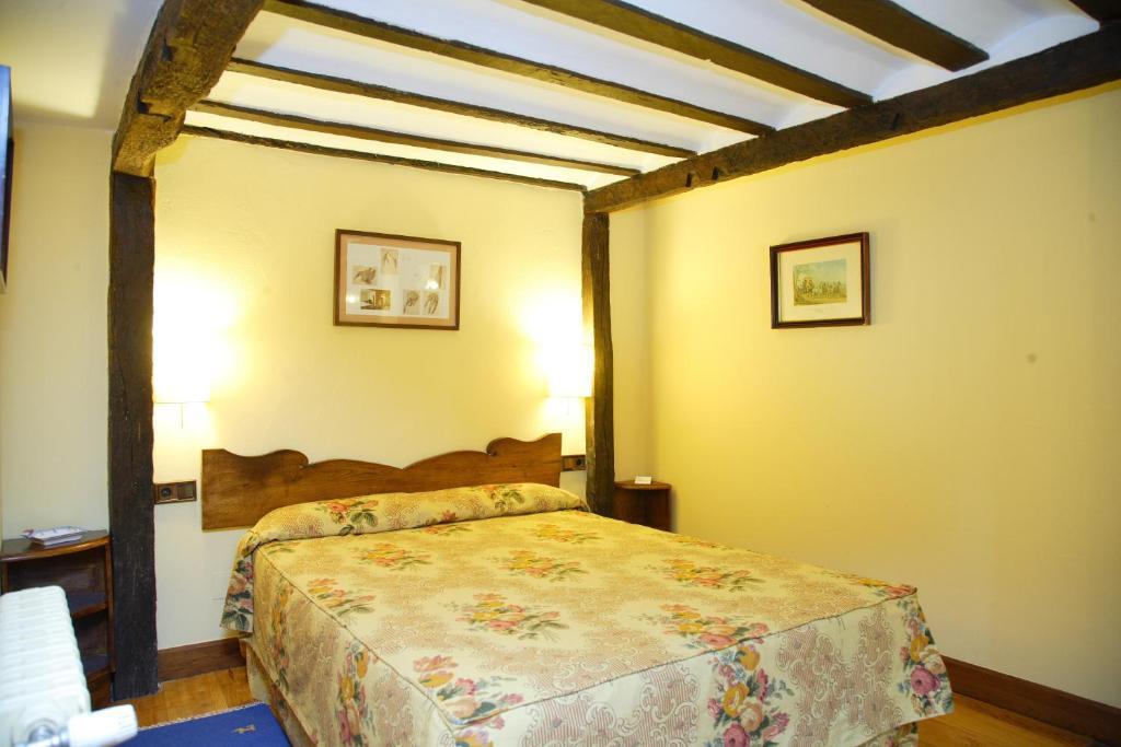 Posada La Torre De La Quintana Liendo Zimmer foto
